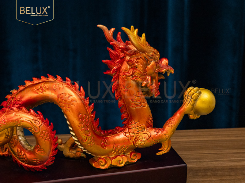 Tượng rồng ôm ngọc bằng đồng decor dài 36cm